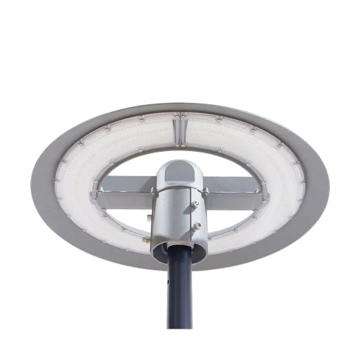 Реалистичное изображение паркового светодиодного светильника SverPRO (боллард) на фоне городской аллеи.