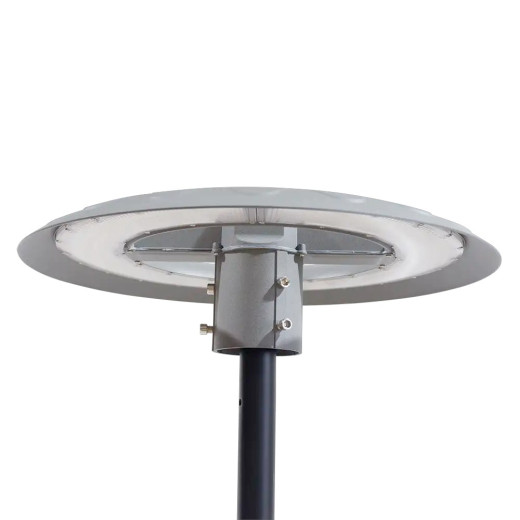 Реалистичное изображение паркового светодиодного светильника SverPRO (боллард) на фоне городской аллеи.