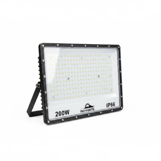 Яркий LED-прожектор Favorite для промышленных и открытых объектов